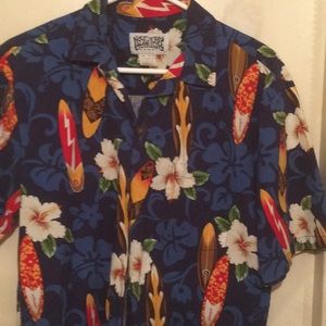Island style design Hawaii shirt size medium